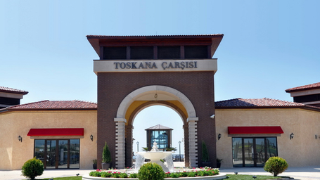 Toskana Çarşısı giriş alanı